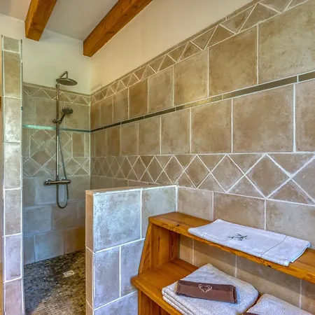 Сasa de vacaciones La Loge Du Loriot Saint-Jean-de-Fos